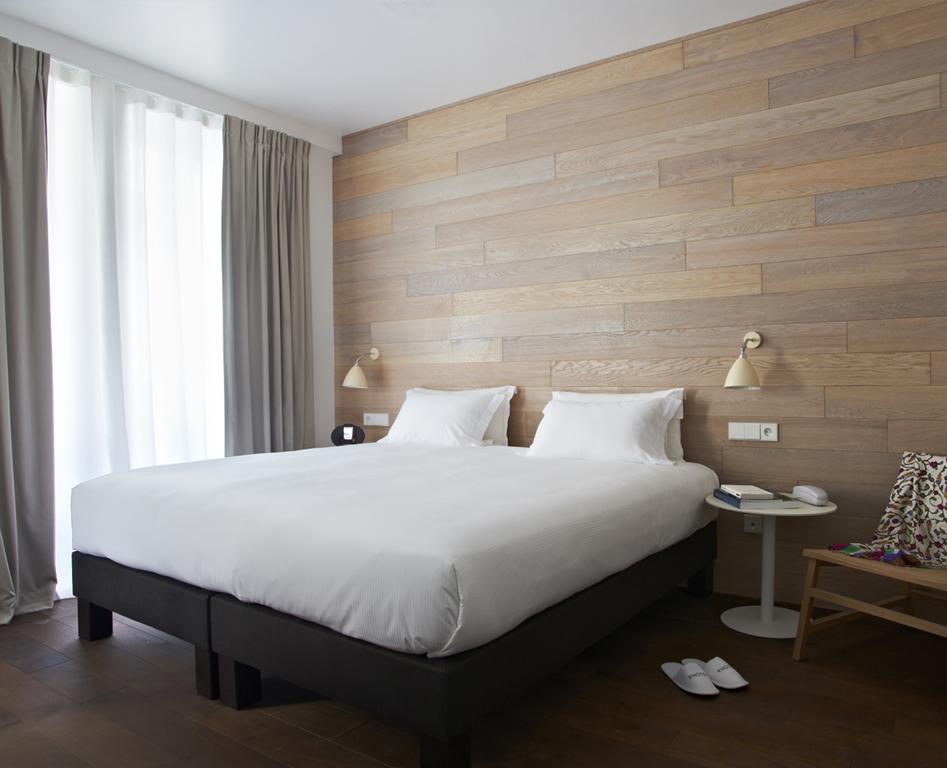 Club Room,1208678425:JPEG