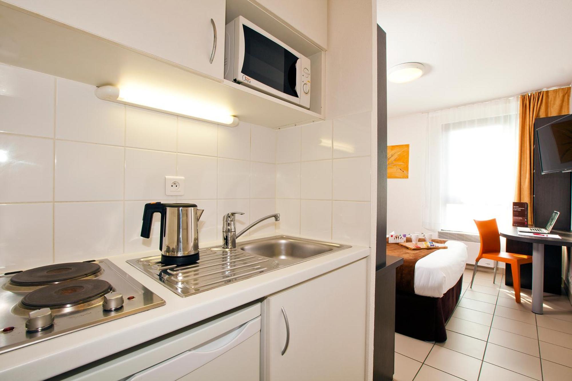 Double Bed Studio fan