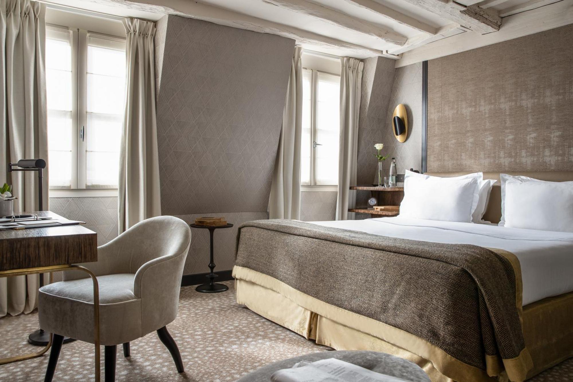 Deluxe Double Room Club