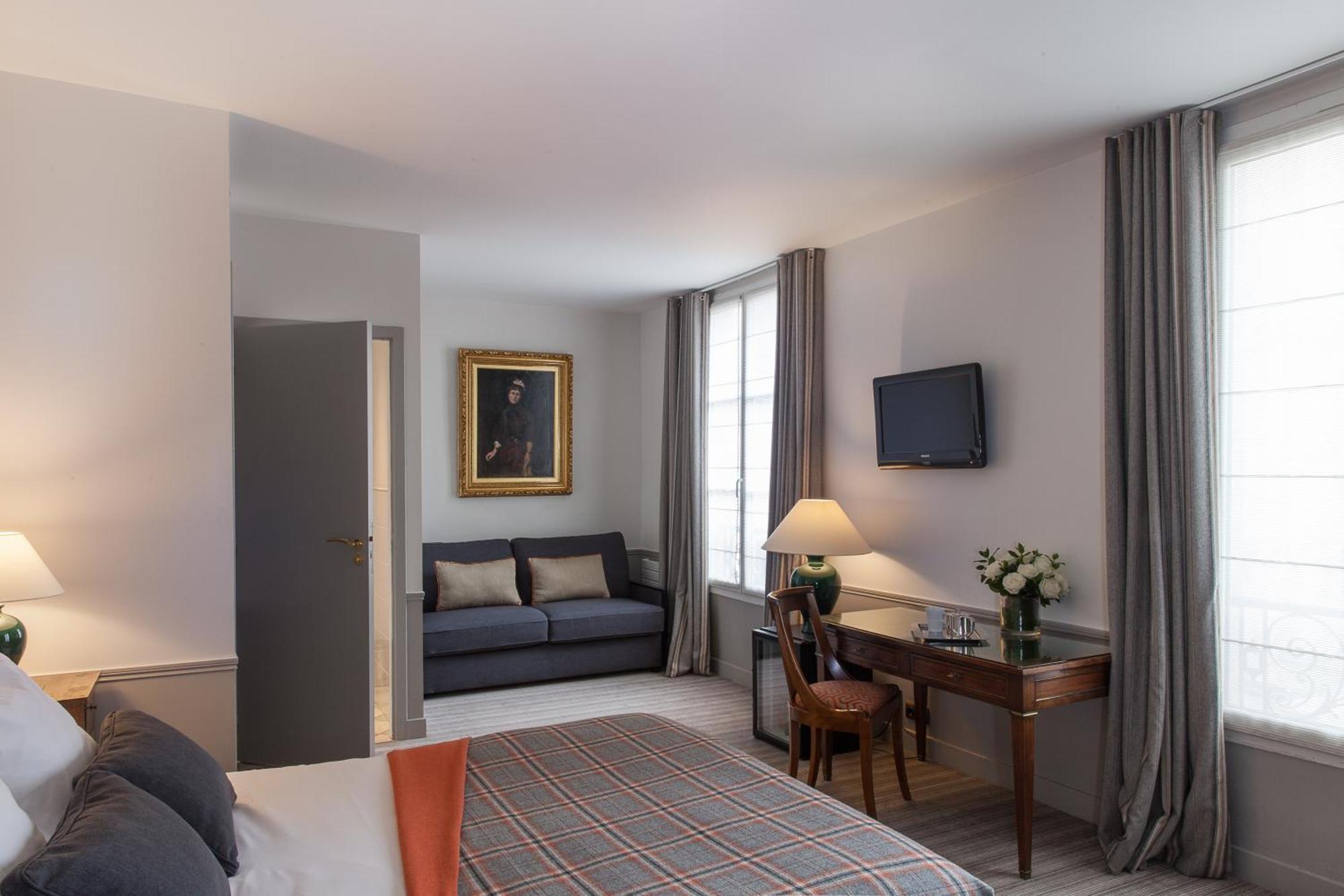 Deluxe Family Room