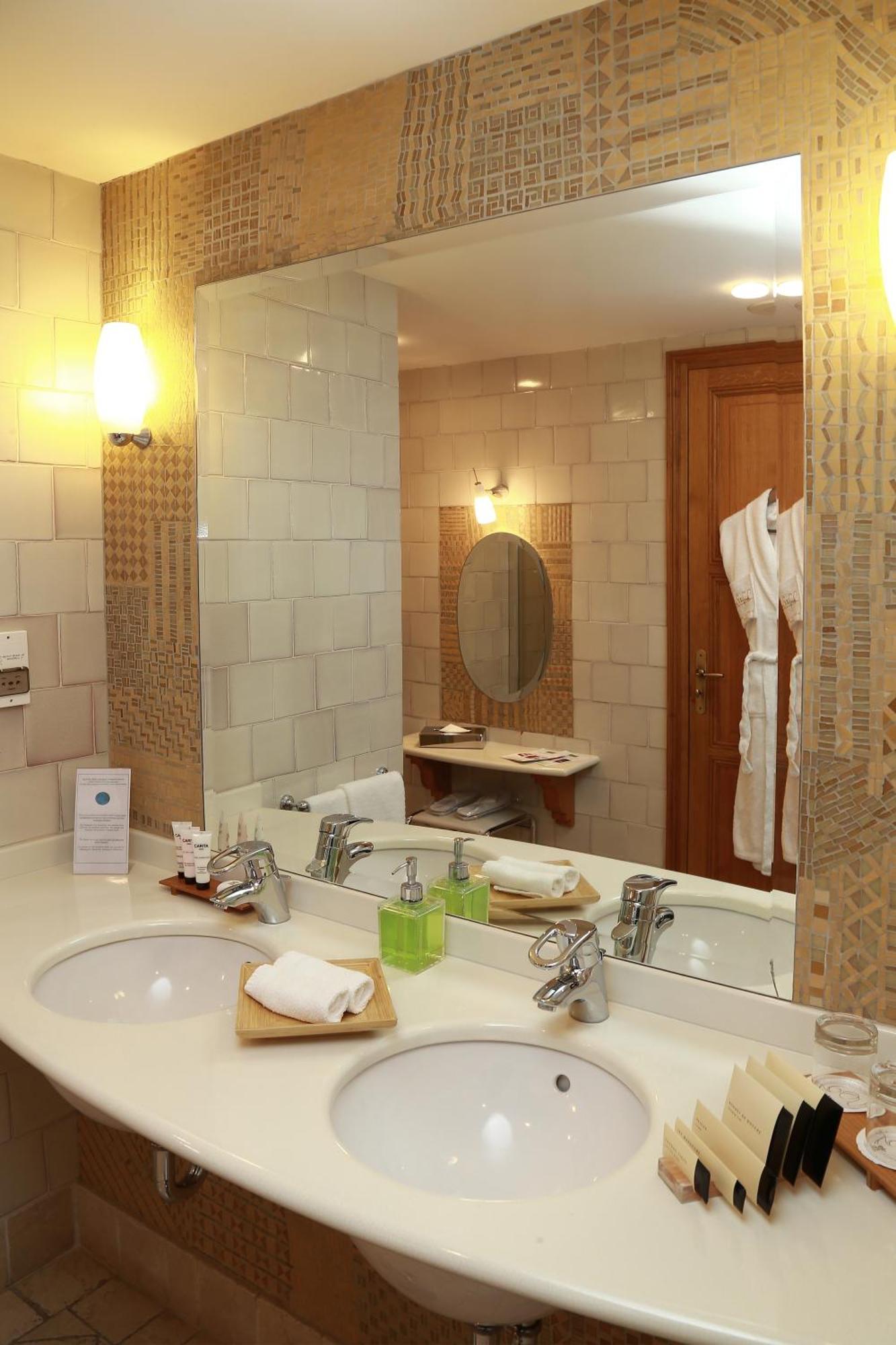 Chambre Double ou Lits Jumeaux Supérieure*****