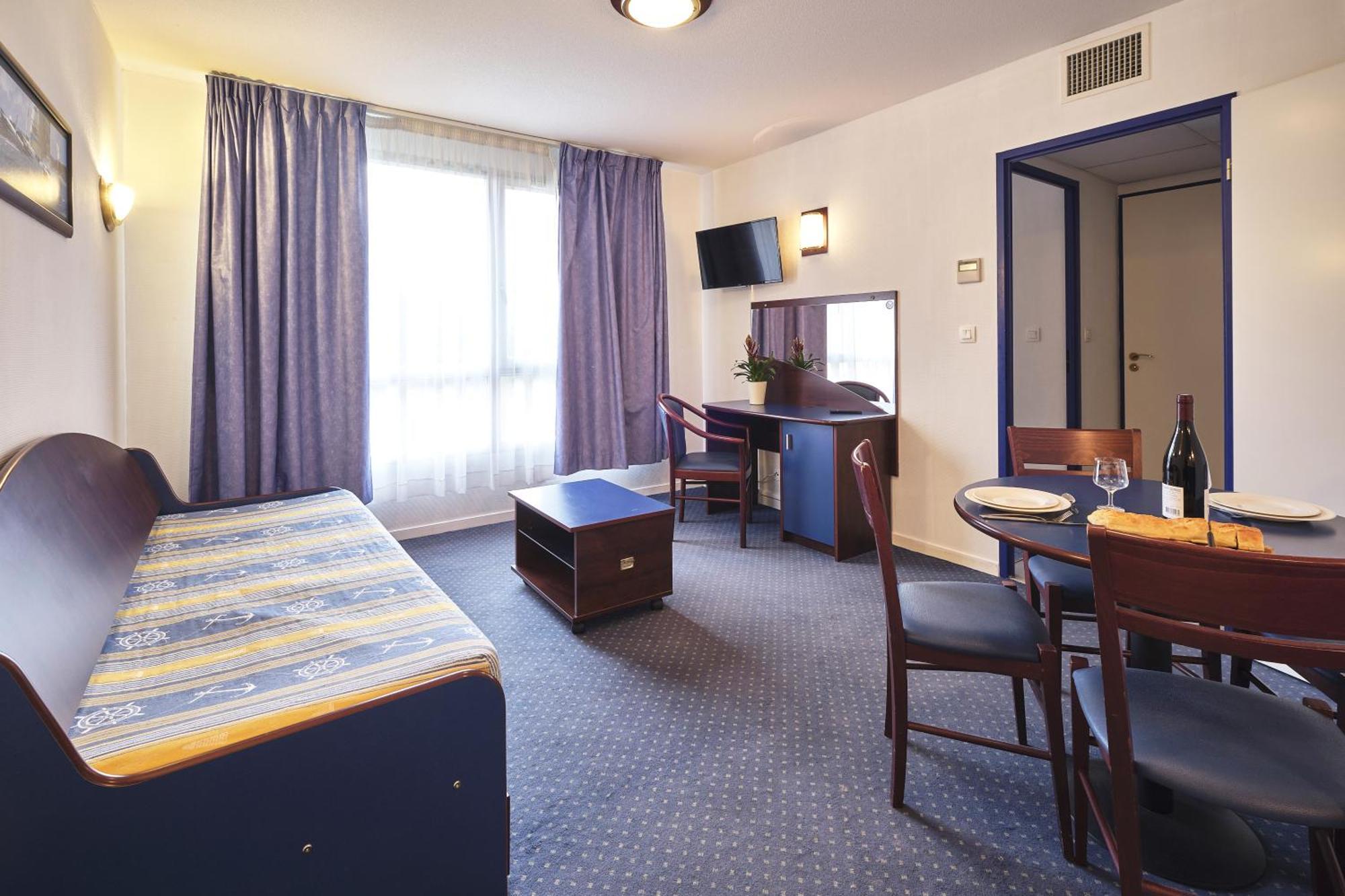 Two-Bedroom Apartment,1215093274:JPEG