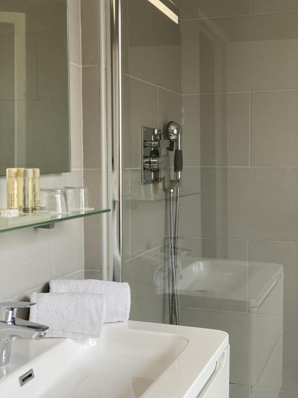 Junior Suite with Balcony and Sea View,1215147586:JPEG