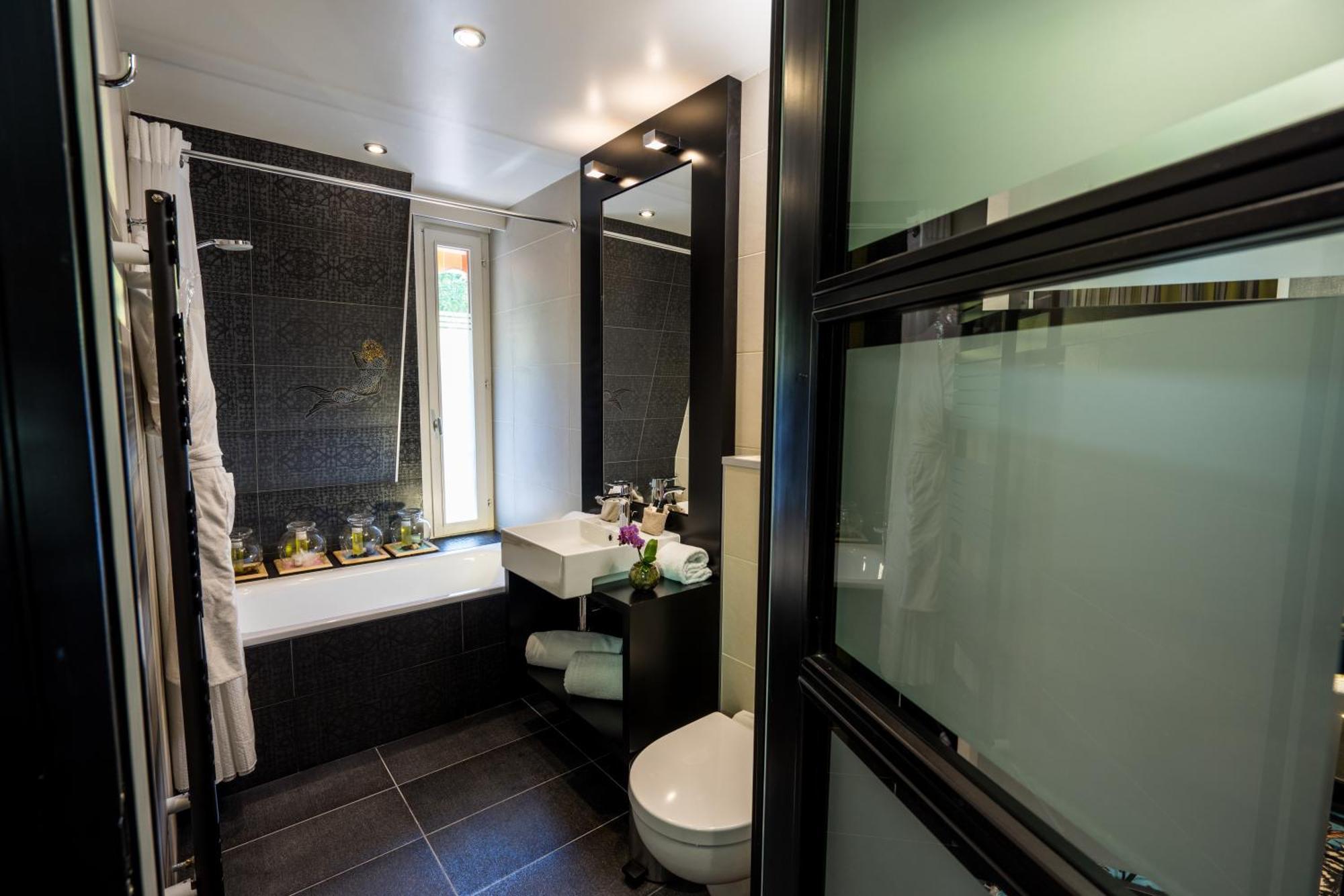 Superior Room - Forest side with balcony - Double or Twin beds