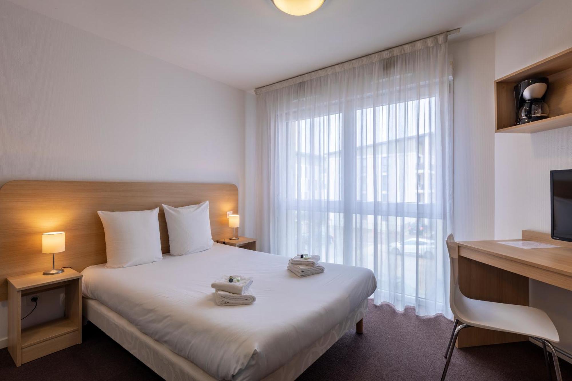 Studio with Single Bed (1 Adult)