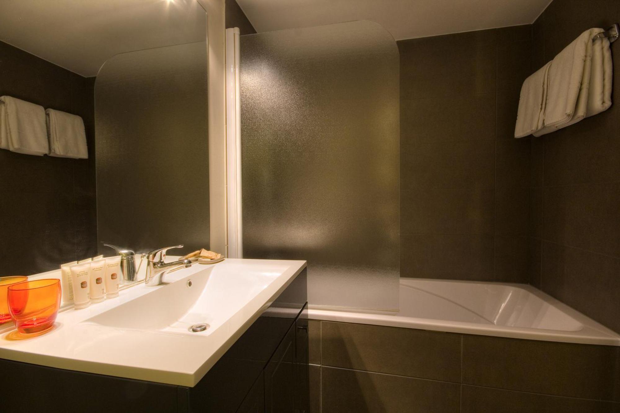 Comfort Double Room,1586111683:JPEG