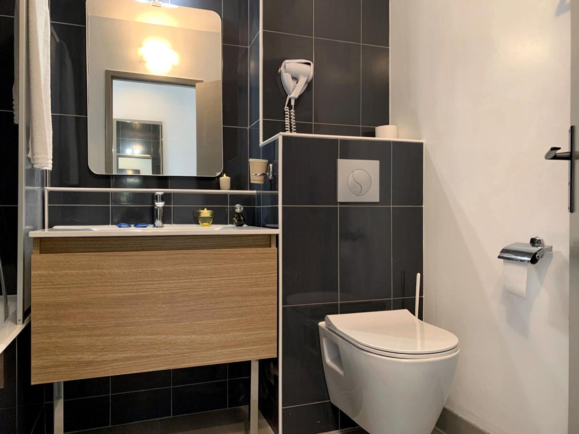 Superior Double or Twin Room,1227433907:JPEG