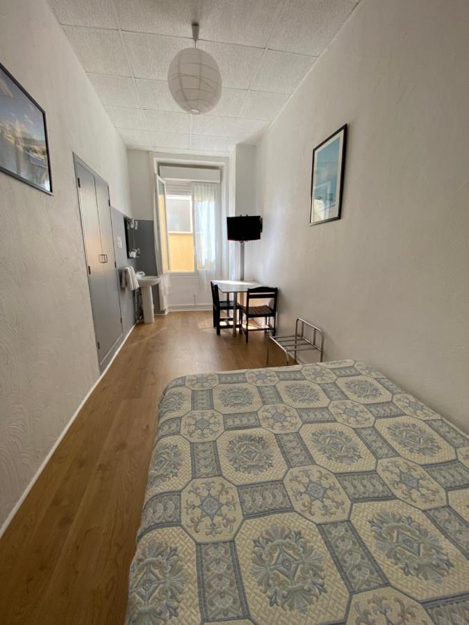 Chambre Double avec Salle de Bains Séparée