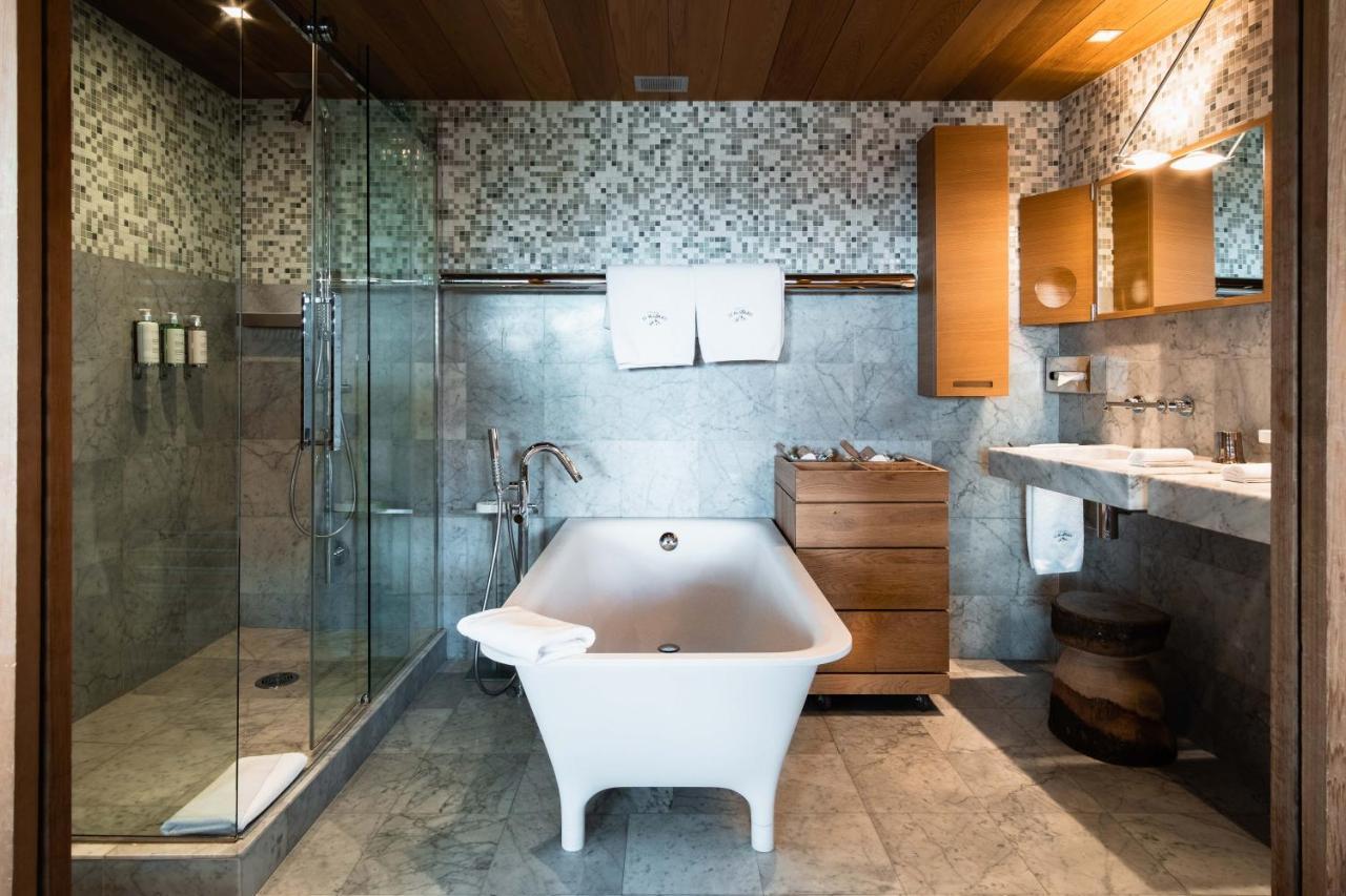 Junior Suite with Mountain View,1233459689:JPEG