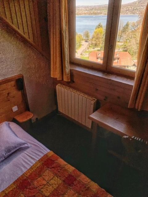 Family Room Lake View