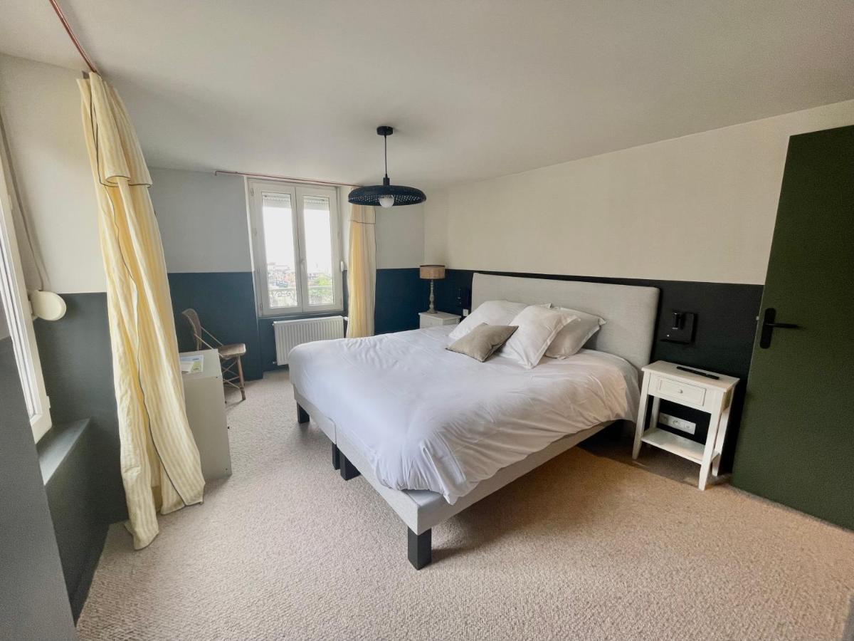 Deluxe Family Room,1238335096:JPEG