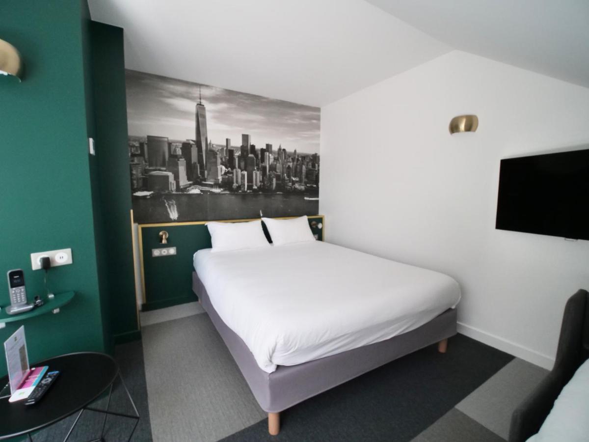 Family Room One Double Bed Two Single Beds
