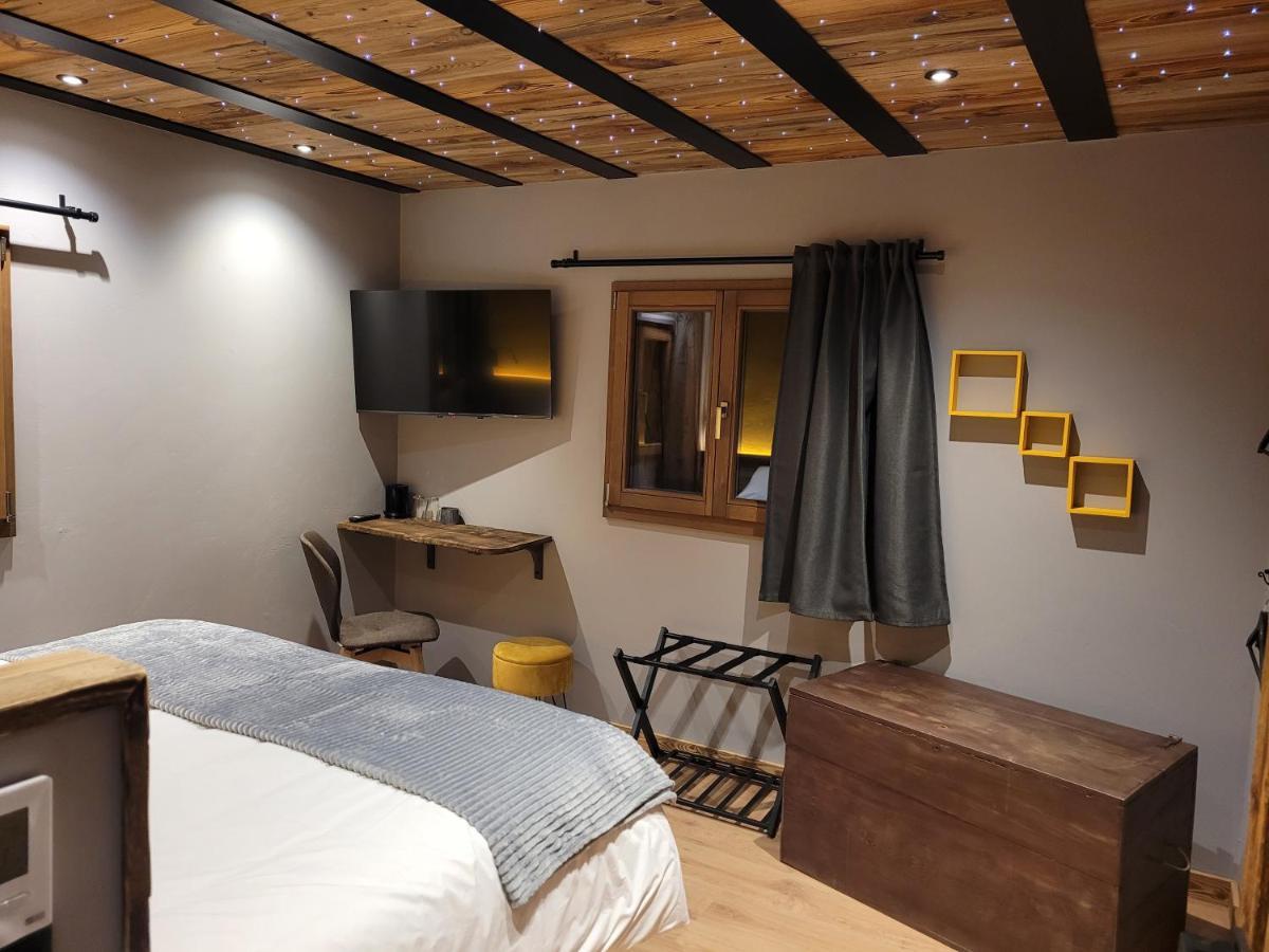 Double Room Mountain View