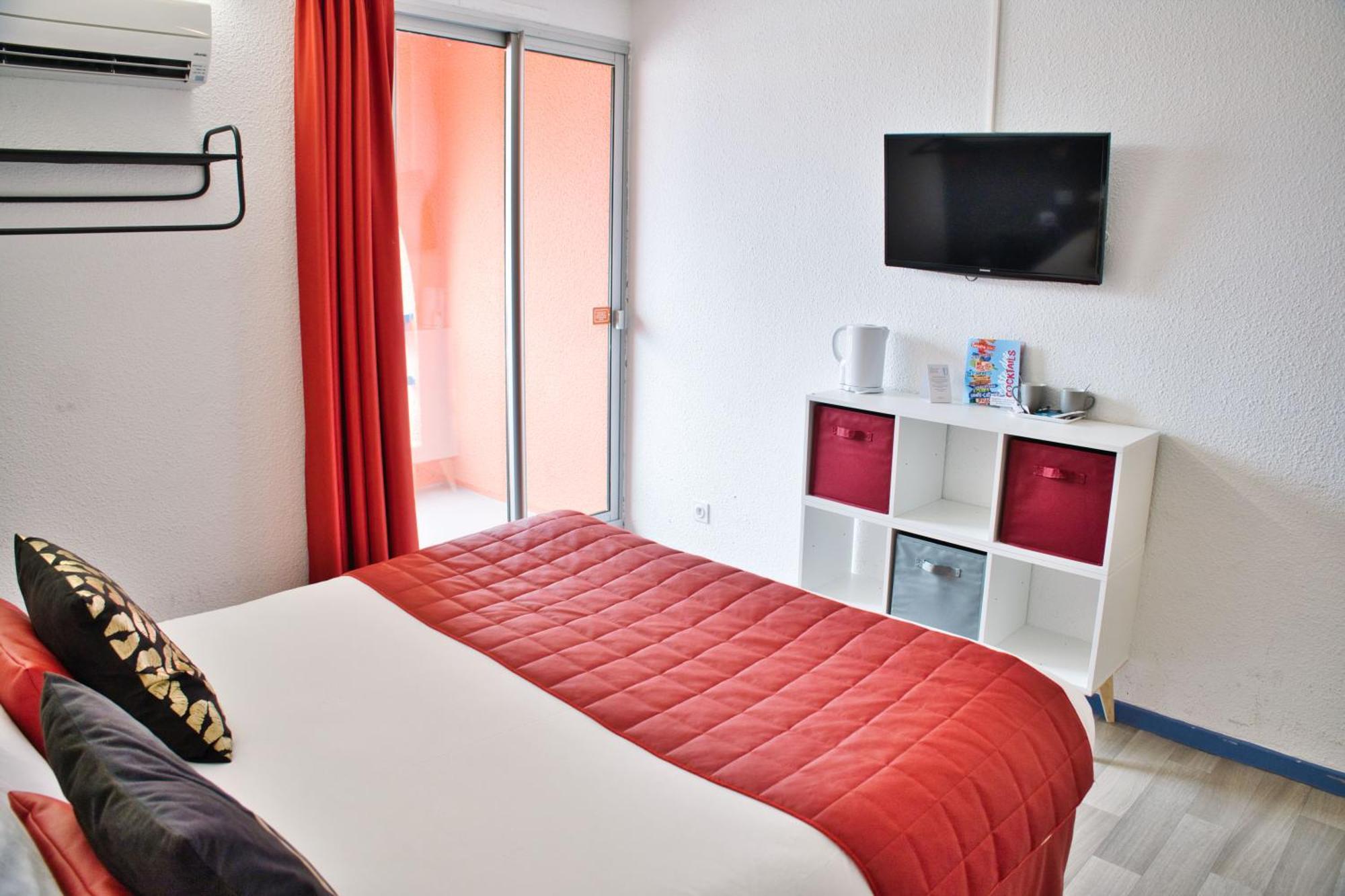 Chambre Double avec Vue sur le Port - Accessible aux Personnes à Mobilité Réduite
