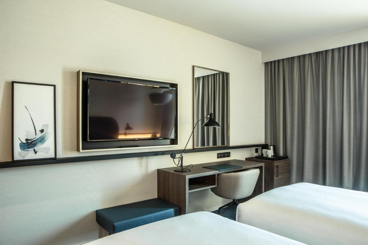 Two Twin Beds Seaside