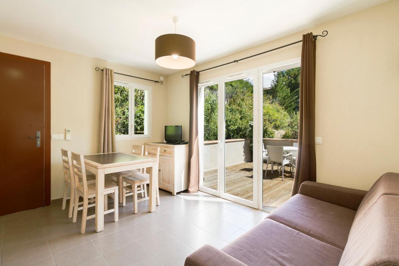 One-Bedroom Apartment,1260371707:JPEG