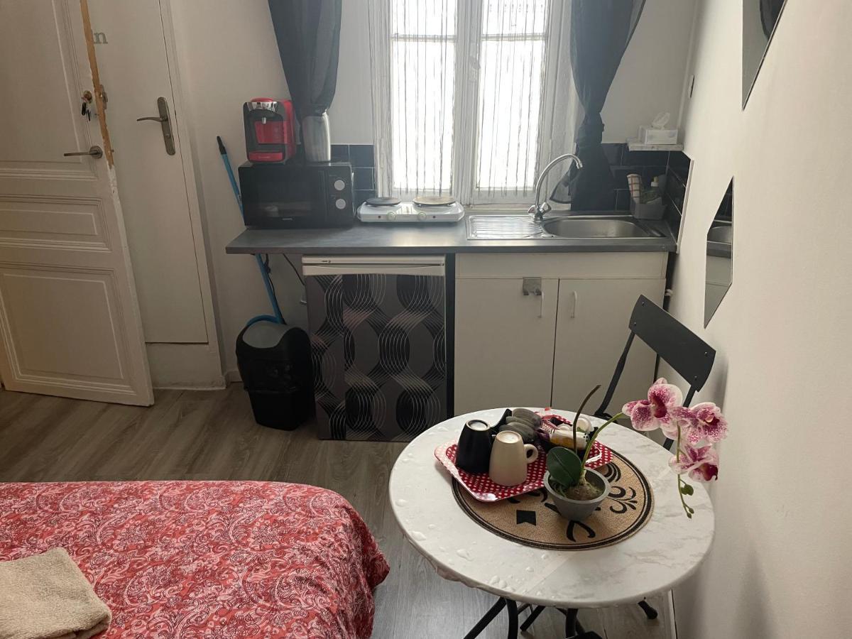 Studio Apartment