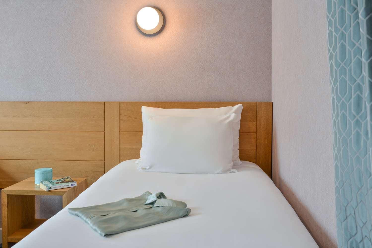 Standard Twin Room,1263580165:JPEG