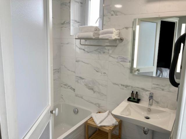 Superior Double or Twin Room with Garden View,1541251627:JPEG