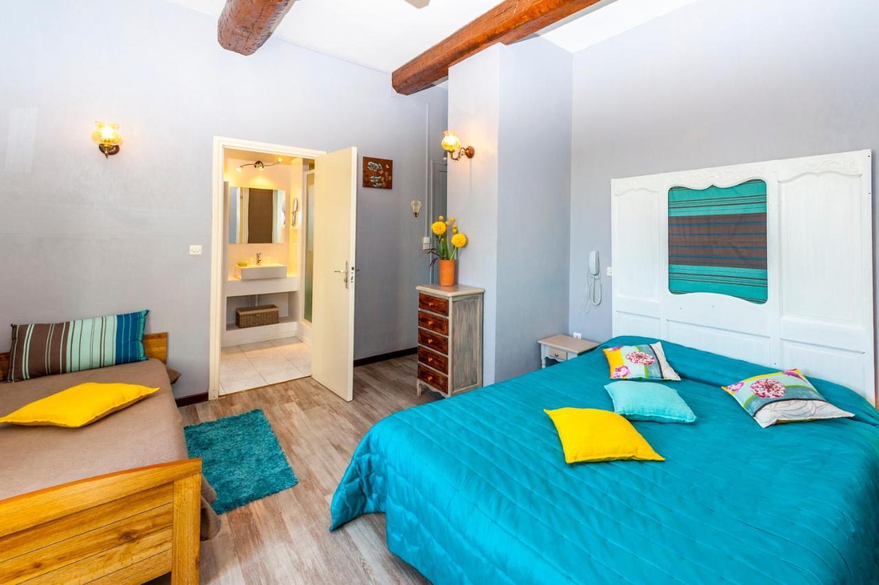 Habitación Triple Confort con ducha