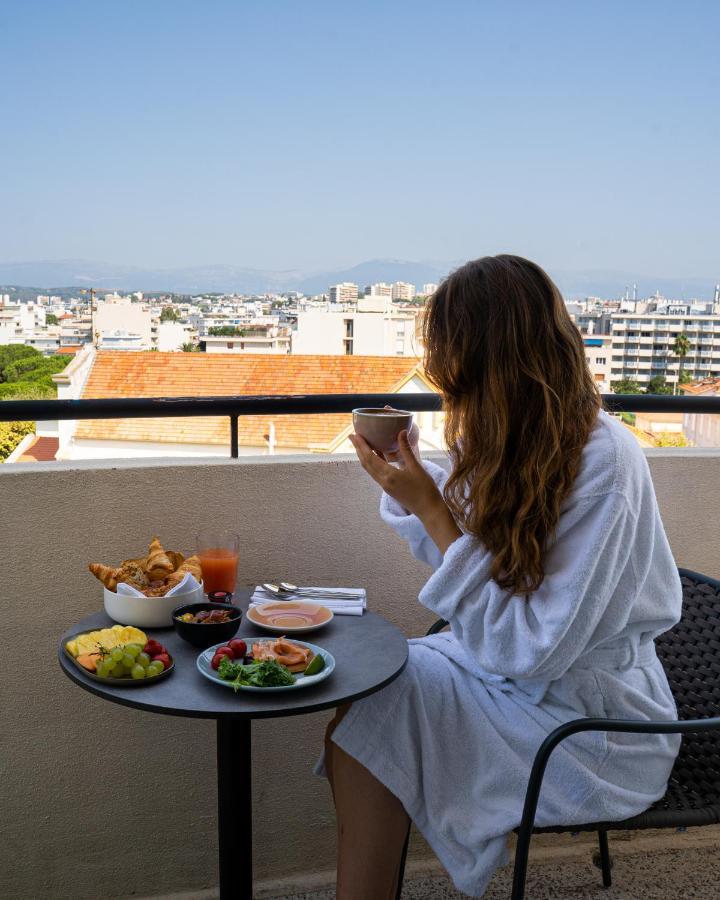 Superior Double Room with a balcony and partial sea view,1310360704:JPEG