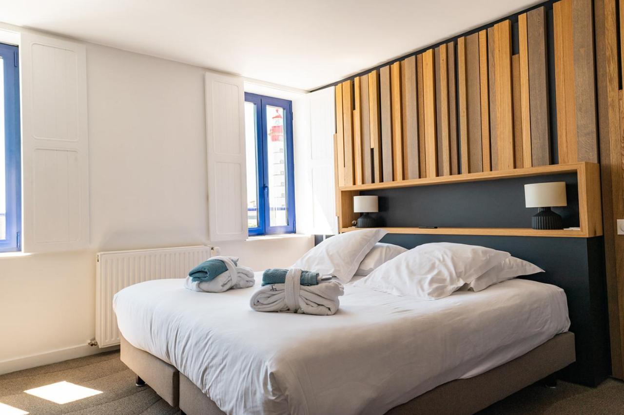 Elegance Double Room Lighthouse Side