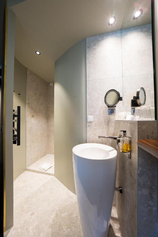 Privilege King Room Private Terrace Garden Access Ground Floor or Non-Smoking