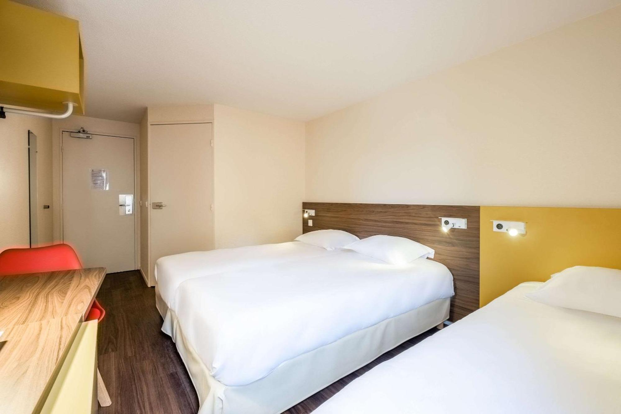 Triple Room with Three Single Beds