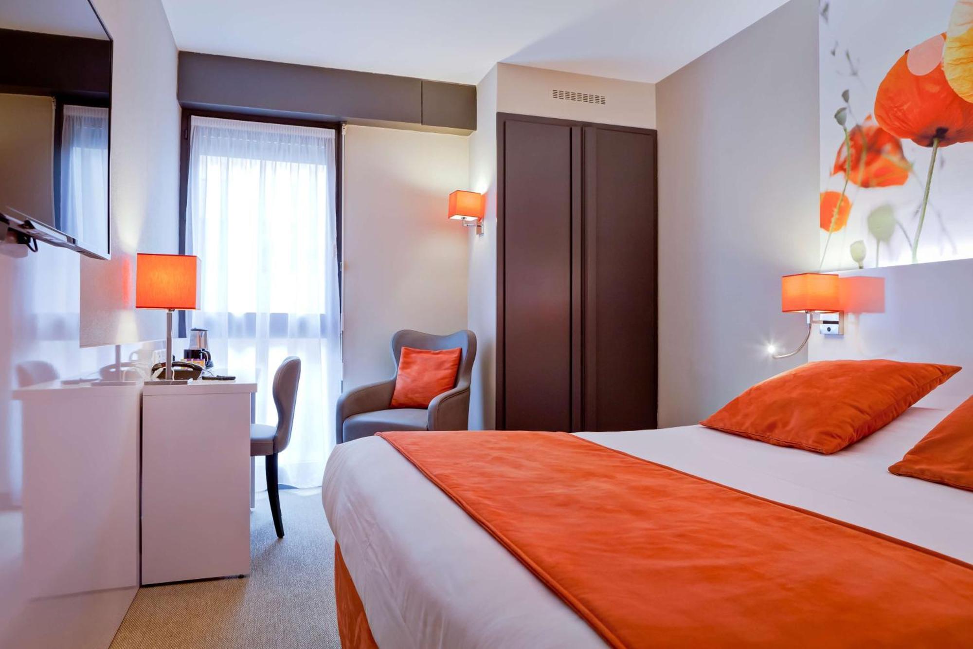 Comfort Queen Room