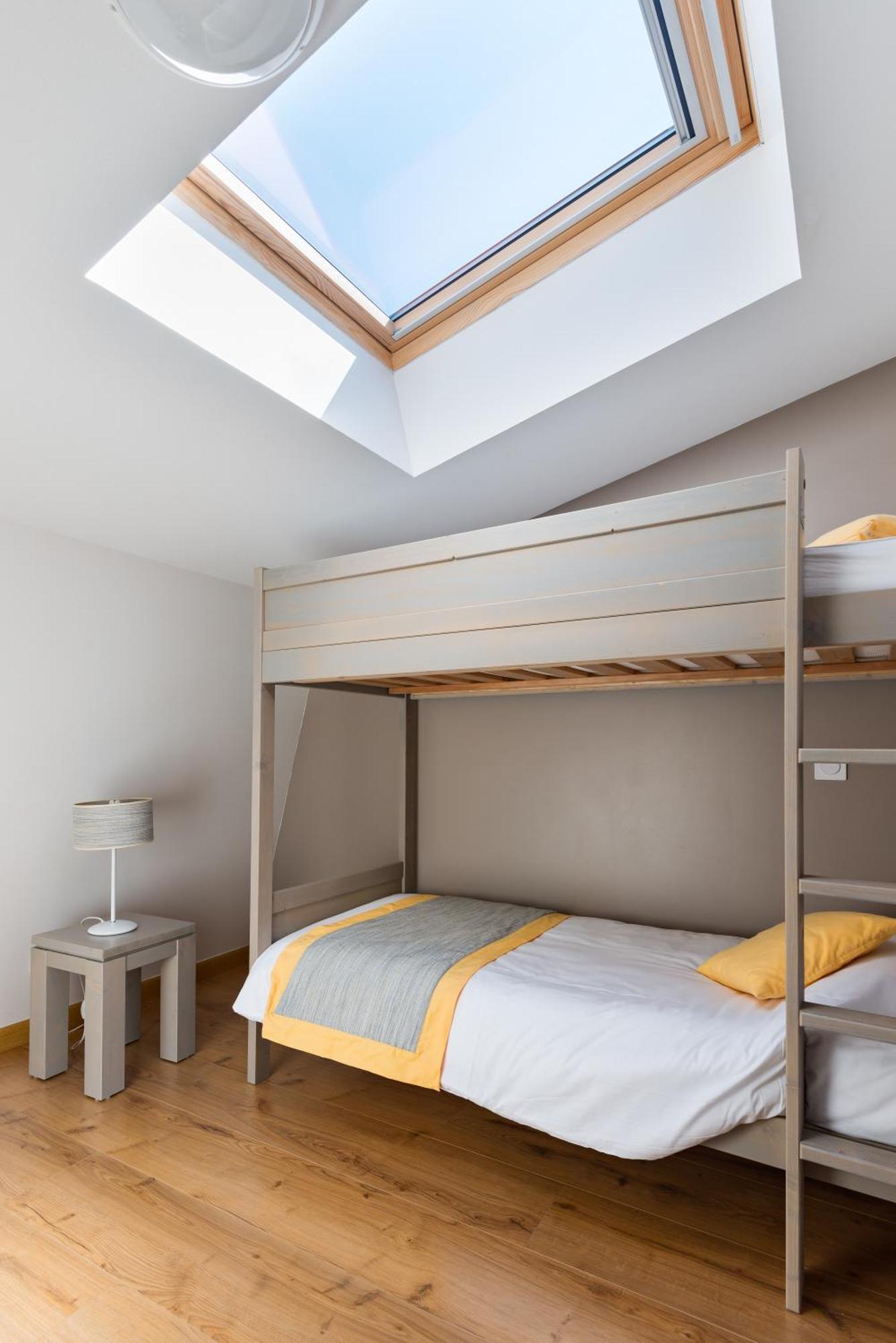 One-Bedroom Alcove