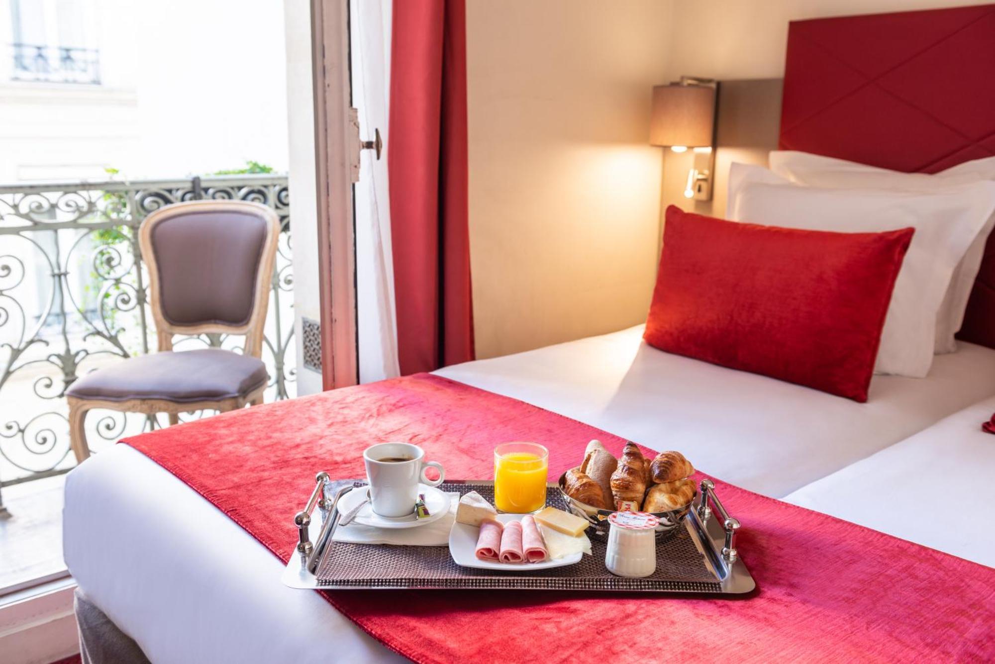 Standard Double or Twin Room Balcony
