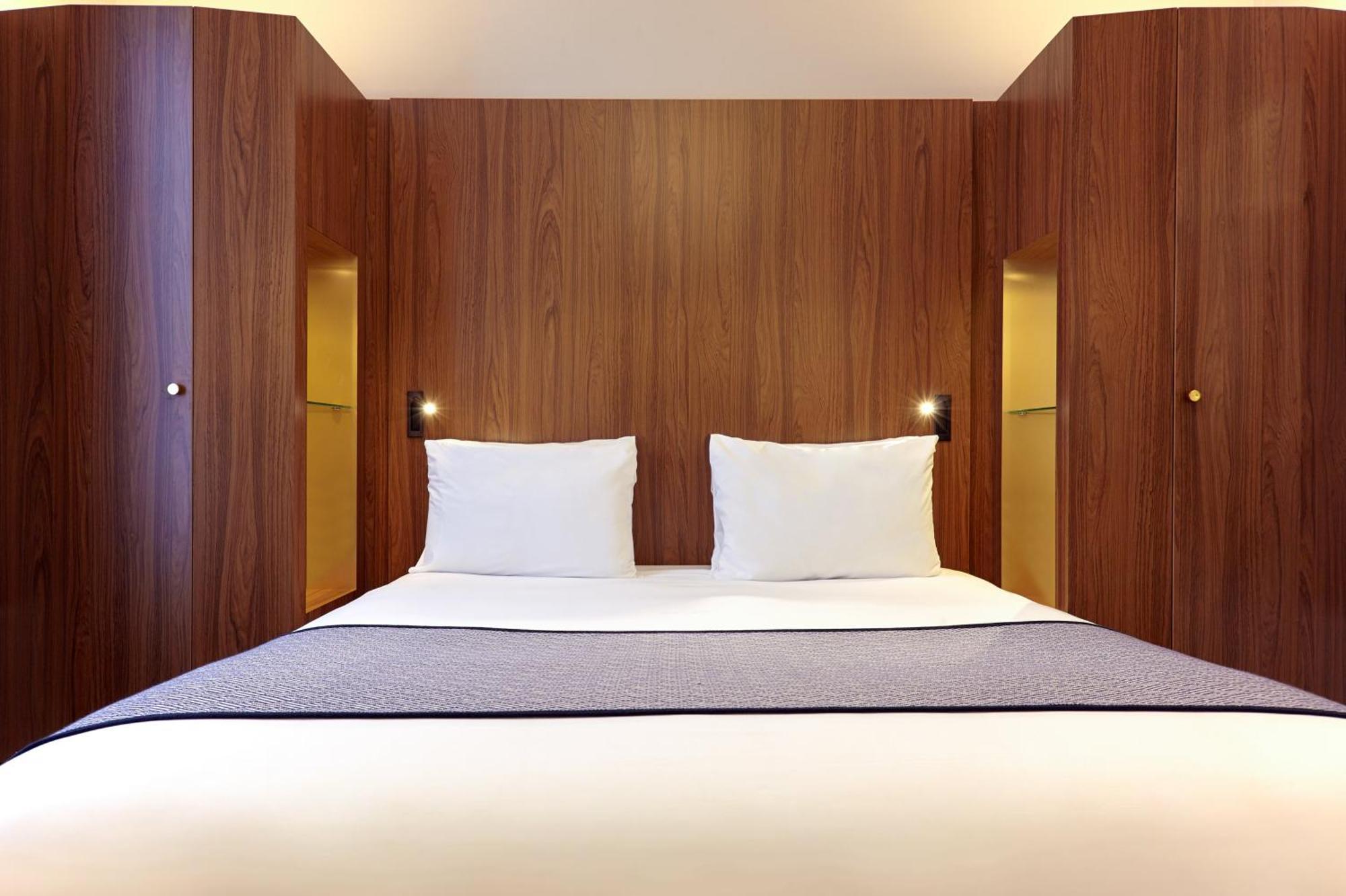 Premium King Room City View