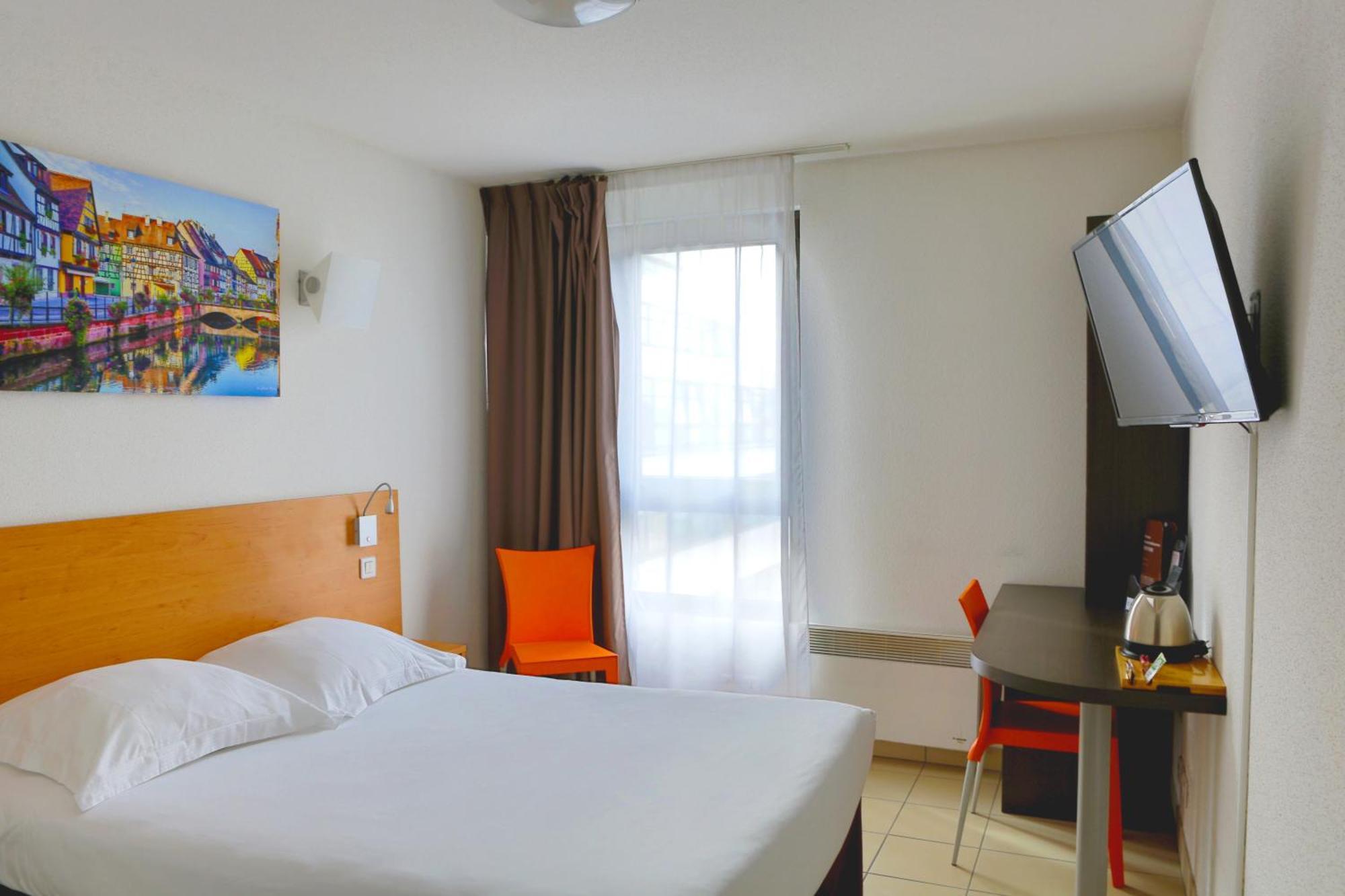 Double Bed Studio fan