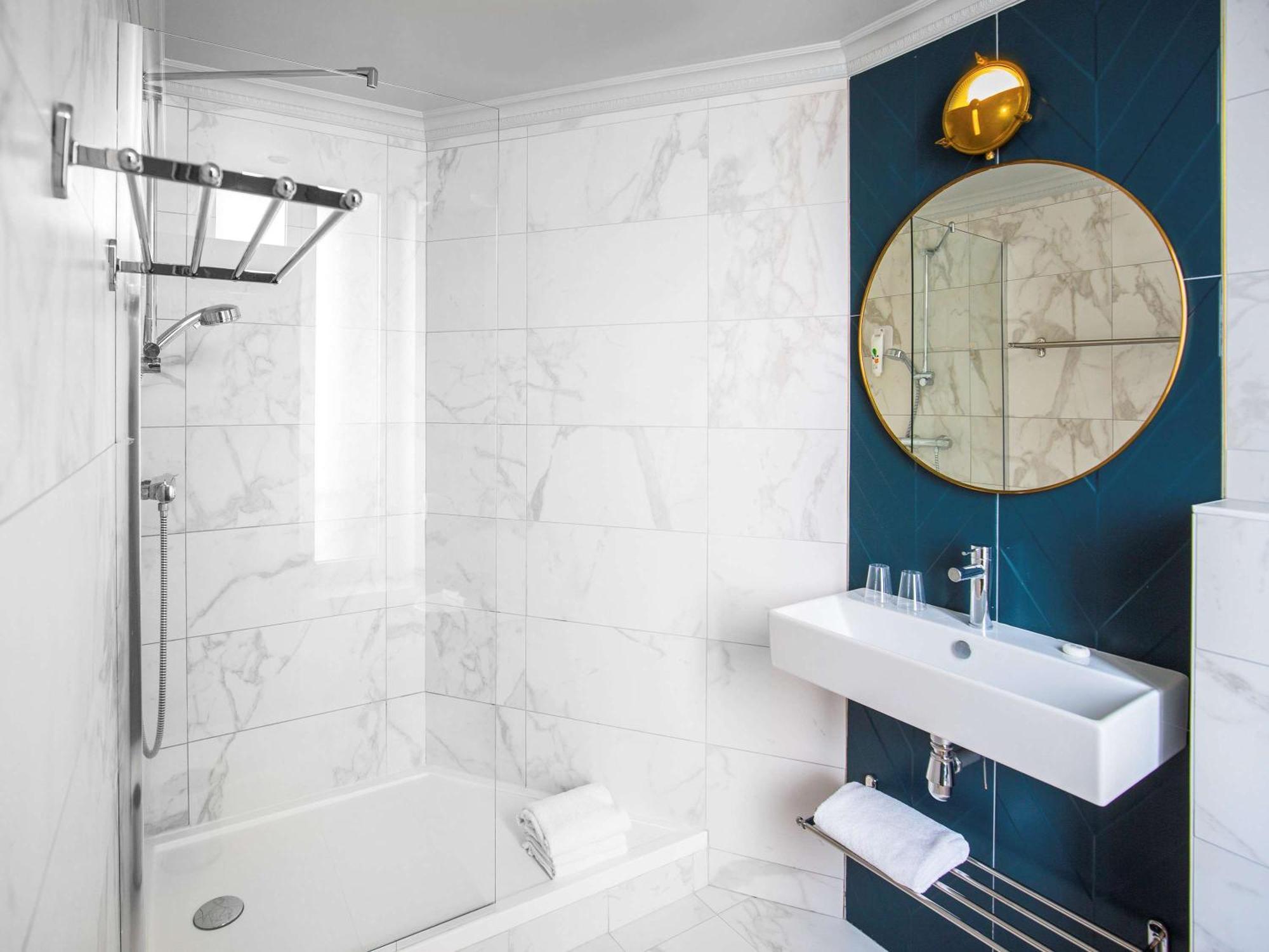 Two Adjacent Double Rooms,1274029606:JPEG