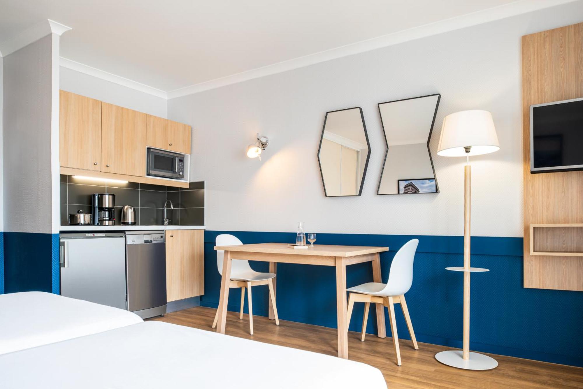 Studio (2 Adults)