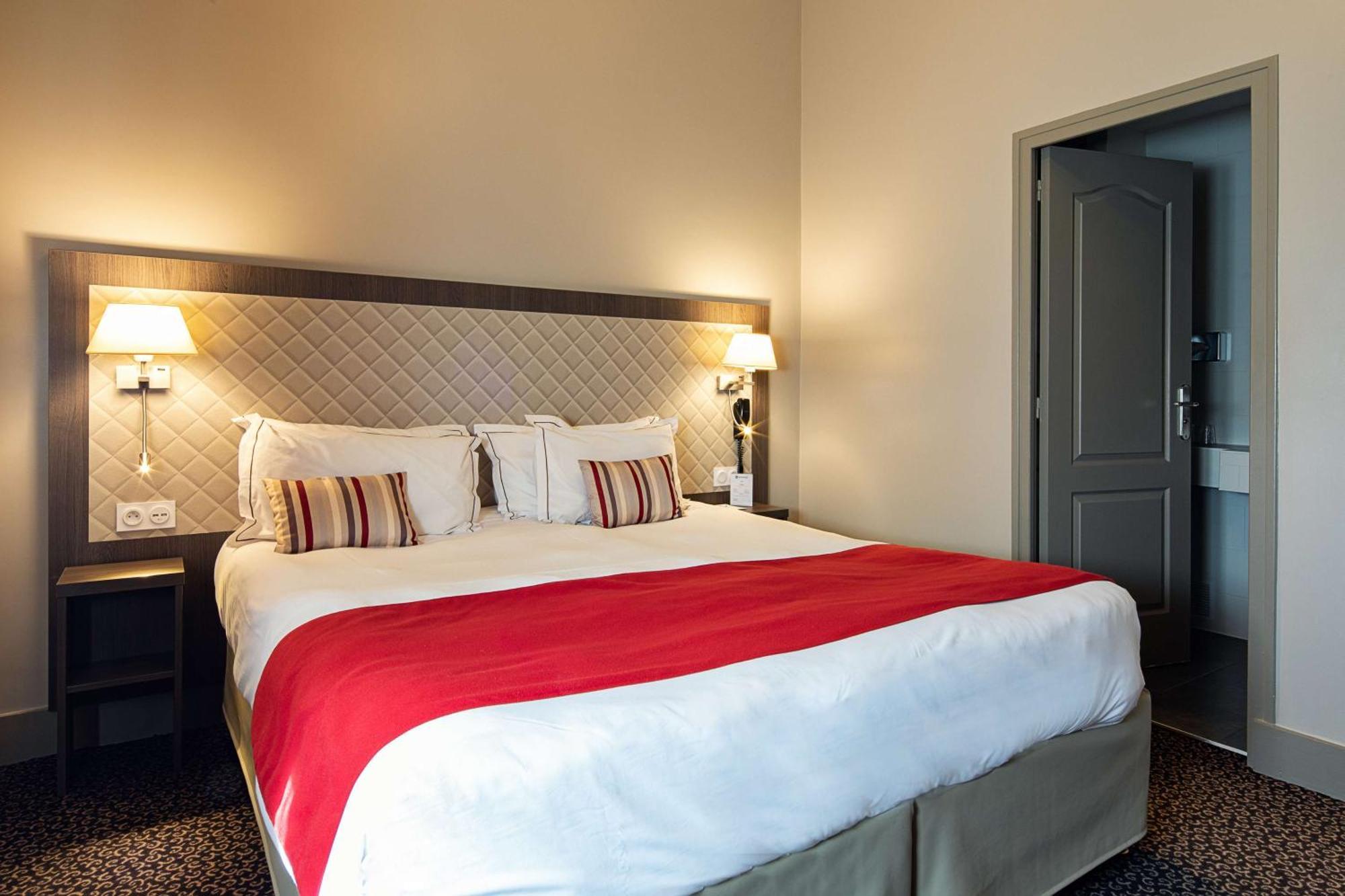 Standard Double Room,1279195624:JPEG