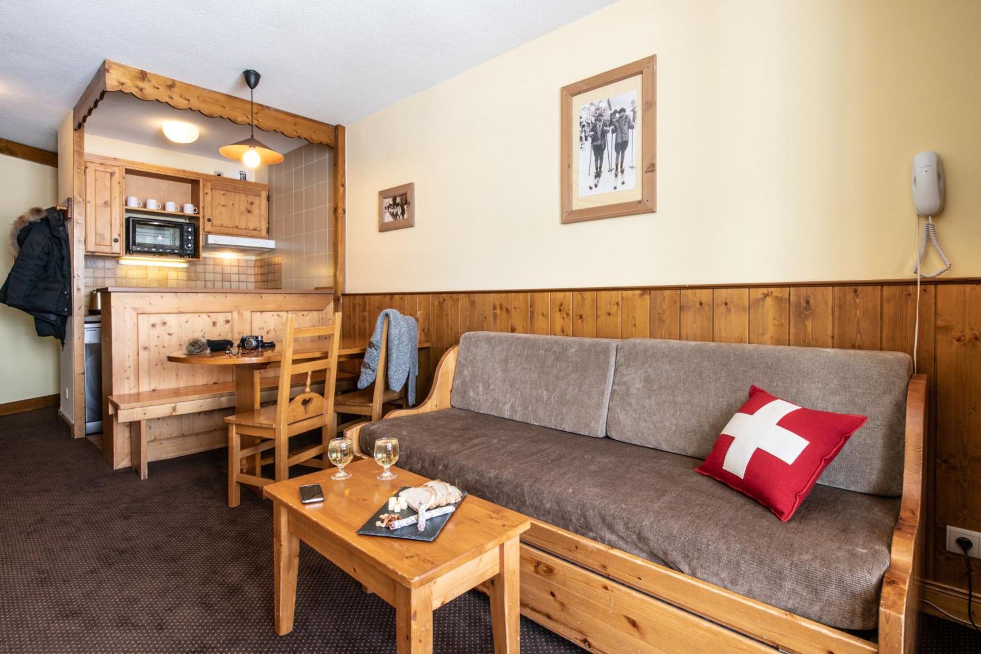 Privilege One-Bedroom Apartment 2 or