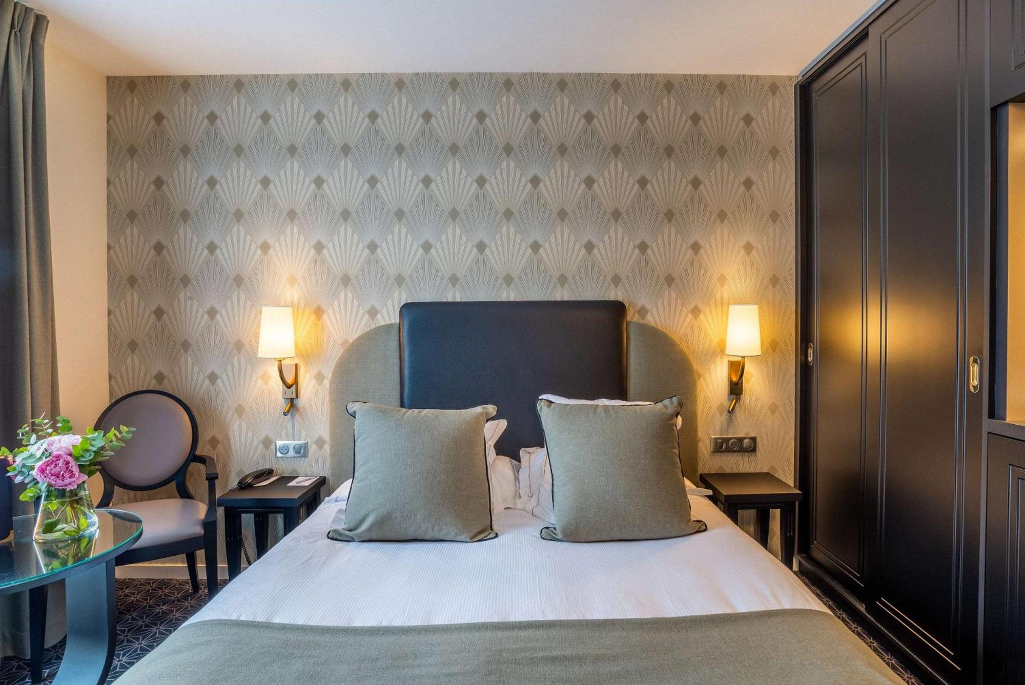 Comfort Queen Room