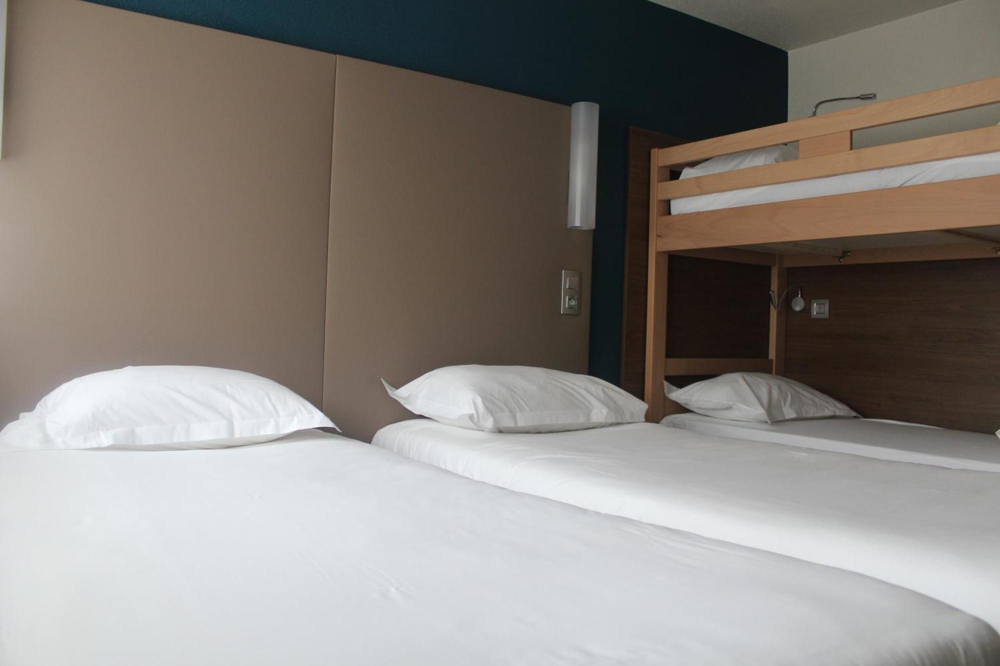 Family Room Three Single Beds One Bunk Bed