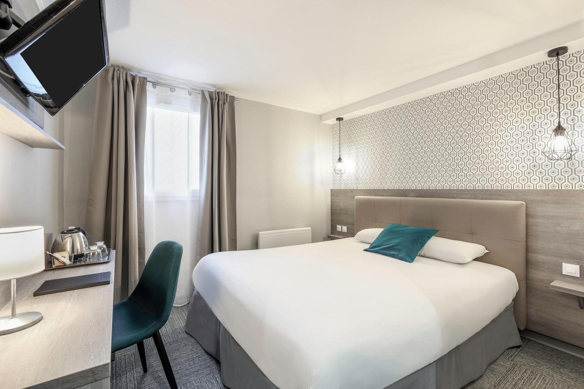 Standard Queen Room,1279265458:JPEG