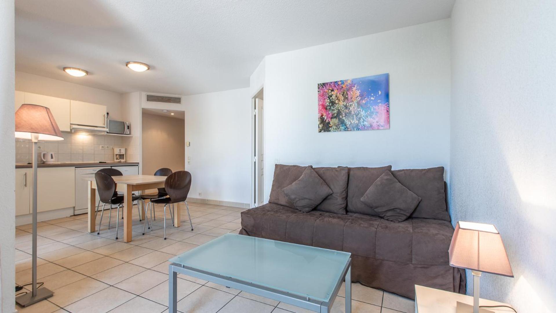 One-Bedroom Apartment