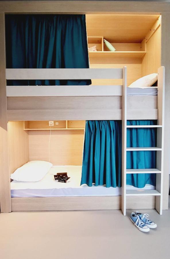 Lit Superposé dans Dortoir pour Femmes