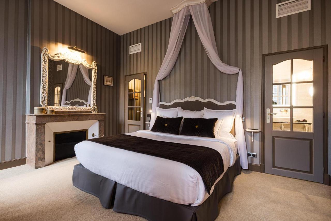Superior Double Room courtyard view