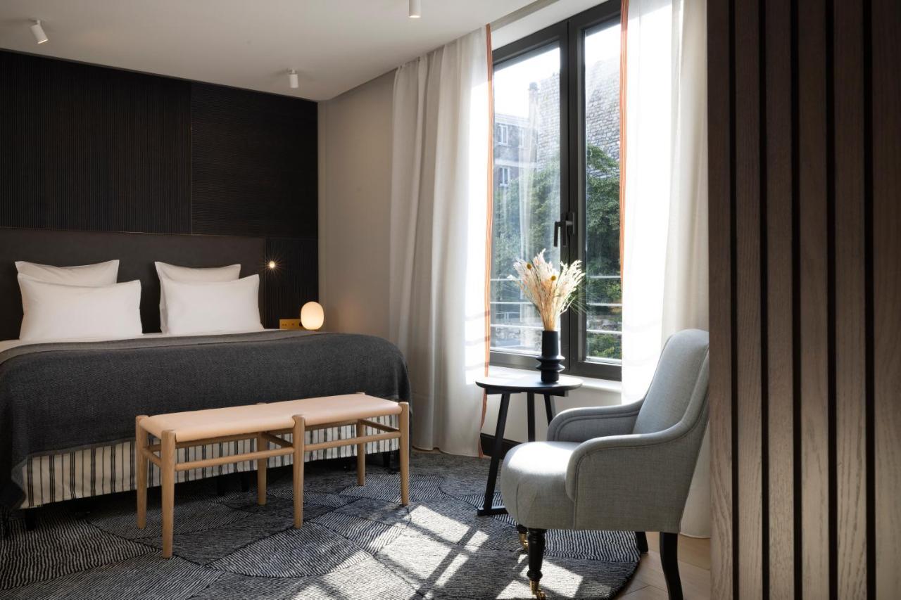 Two Connecting Double Rooms