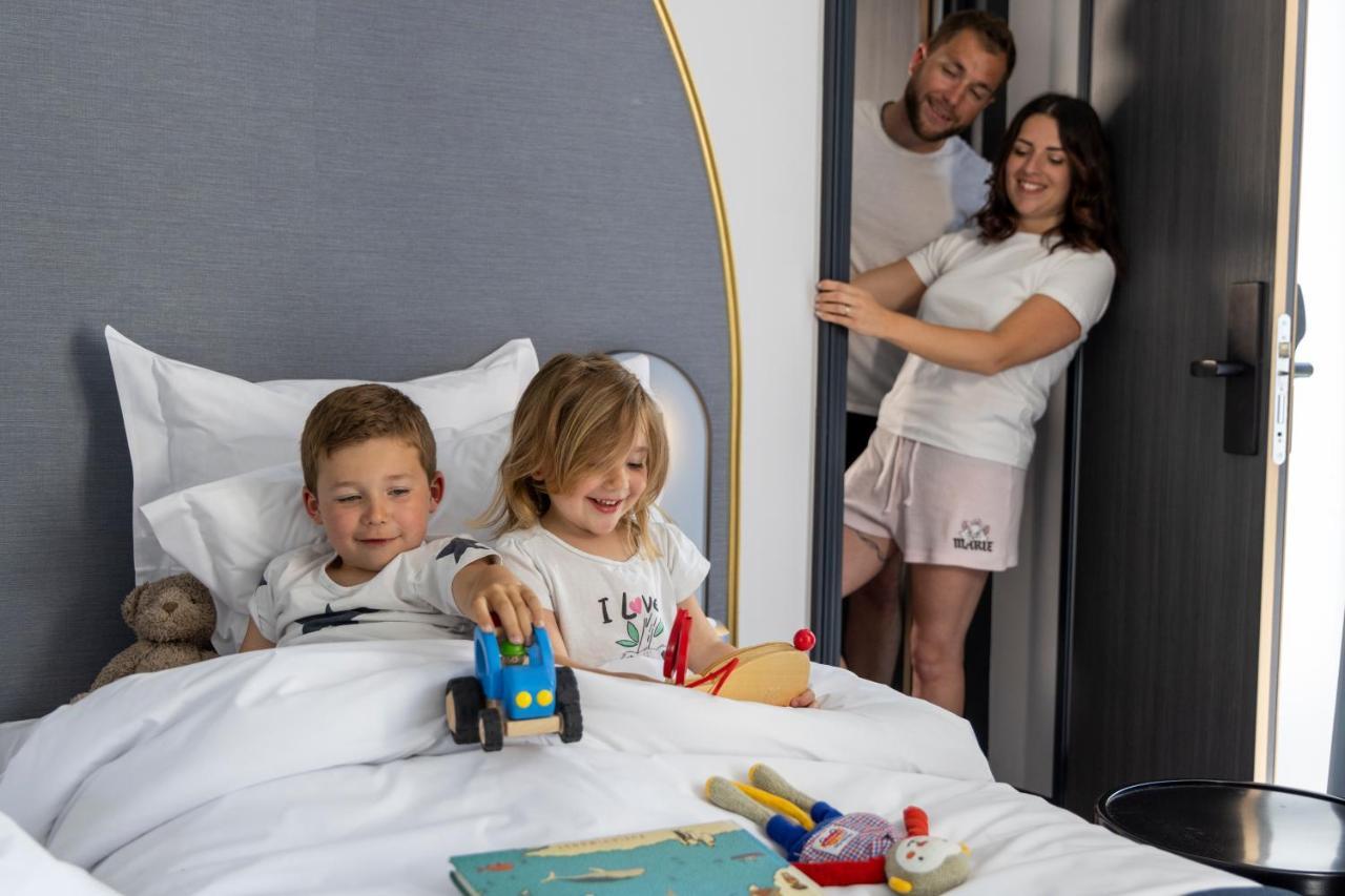 Two Connecting Double Rooms