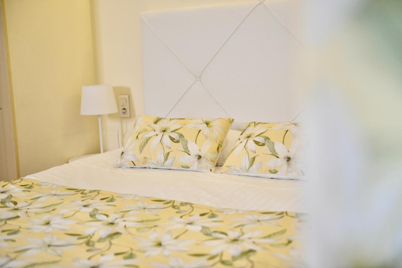 Large Double Room 1st floor