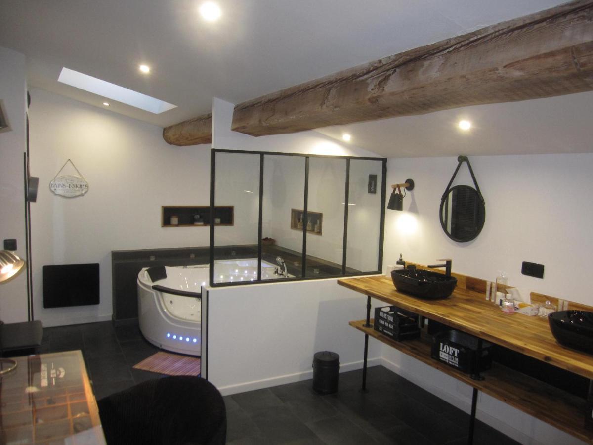 Queen Suite Spa Bath