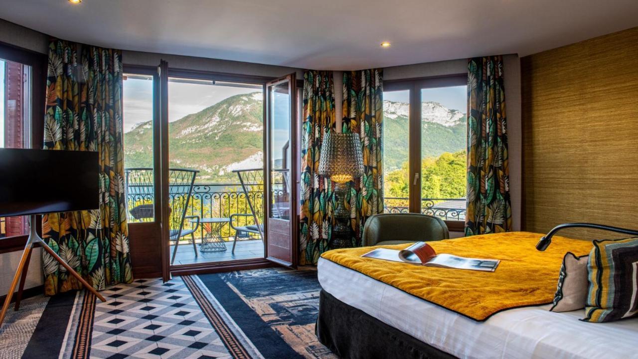 Privilege Room Lake side balcony Double or Twin beds
