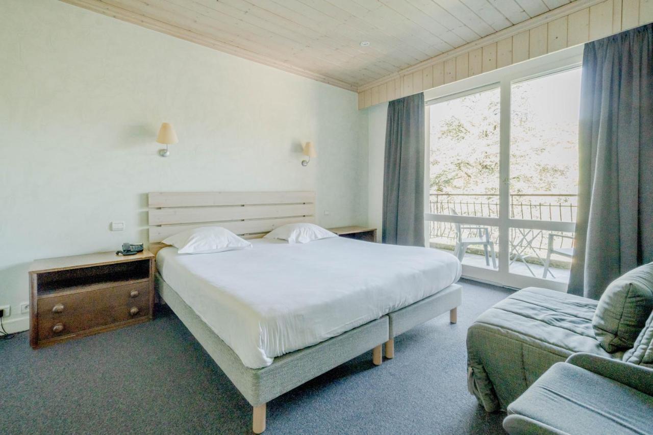 Twin or Double Room Garden Side,699195843:JPEG