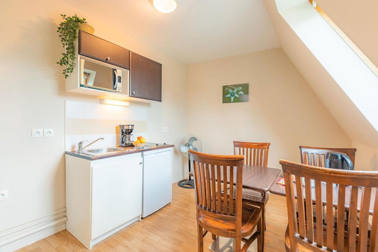 Apartment,1330716713:JPEG
